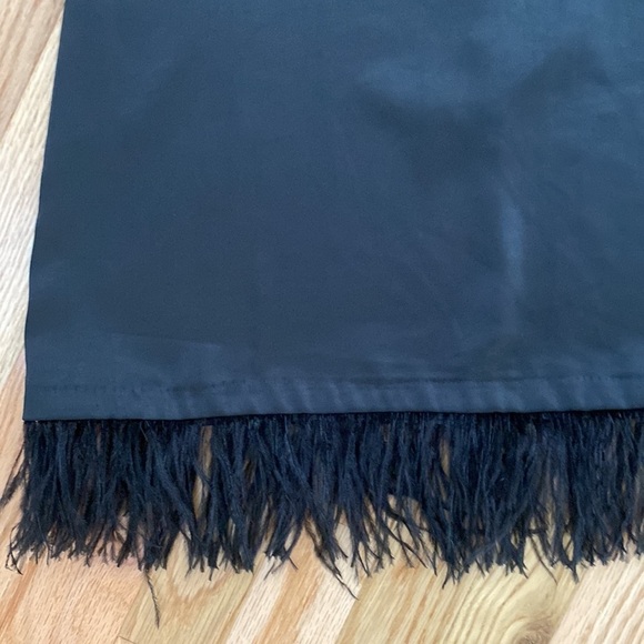 URBAN OUTFITTERS BLACK SATIN MINI DRESS SLEEVELESS FEATHER BOTTOM SIZE MEDIUM - Picture 4 of 7